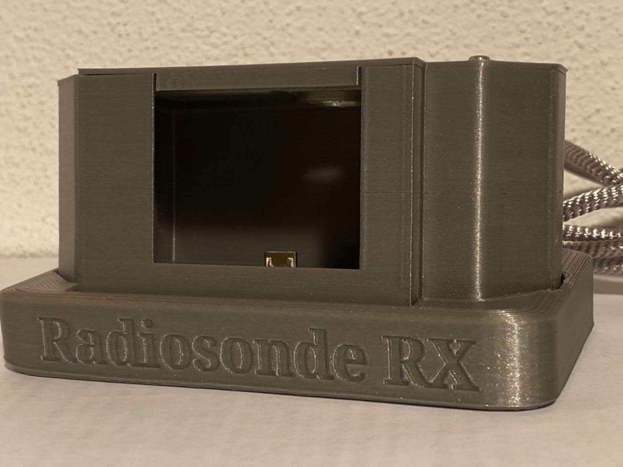 TTGo TBeam Gehäuse RadiosondeRX für 2″ TFT mit Ladestation
